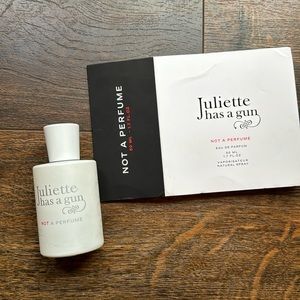 JULIETTE HAS A GUN Not A Perfume 1.7 like new